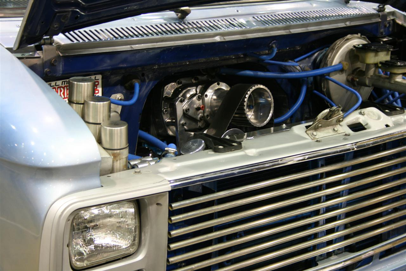 Illustration for article titled 2009 Detroit Autorama: Vannin' Is Back!